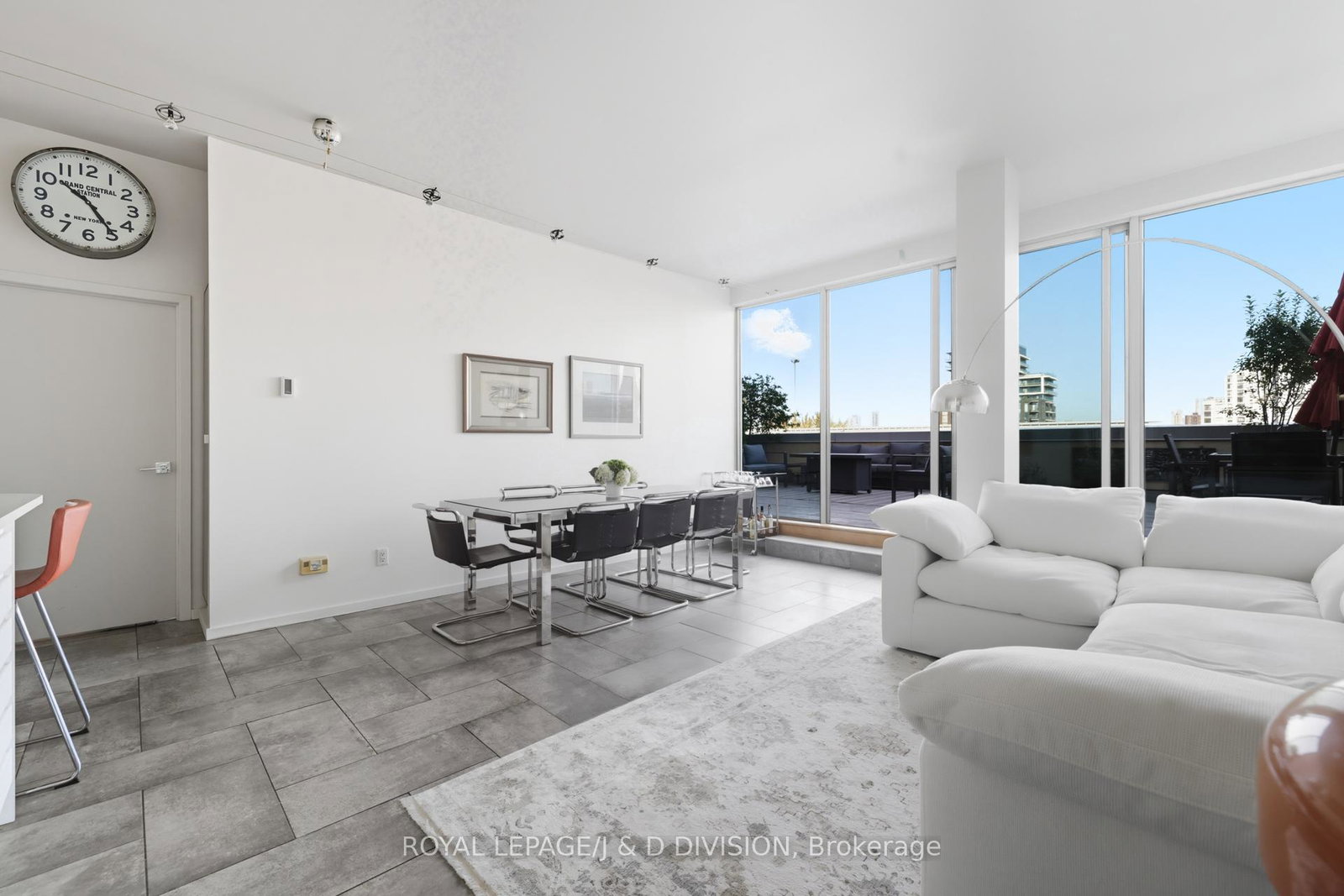160-baldwin-street-toronto-ontario-c12866820