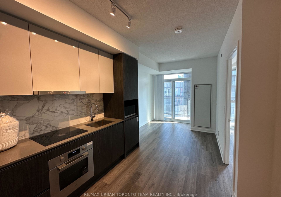 180-front-street-e-toronto-ontario-c12866842