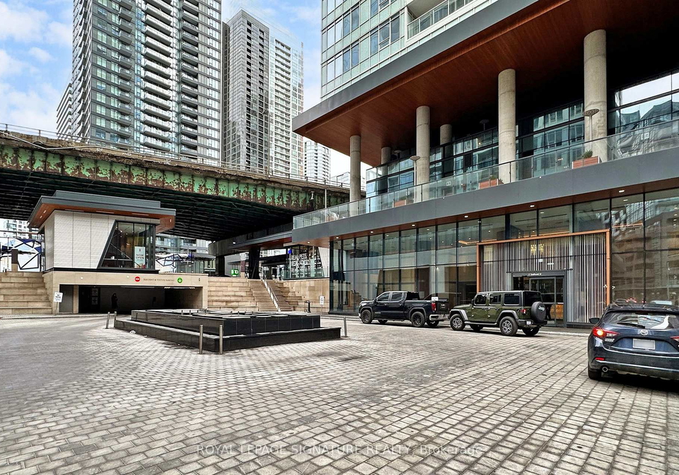 17-bathurst-street-toronto-ontario-c12867126