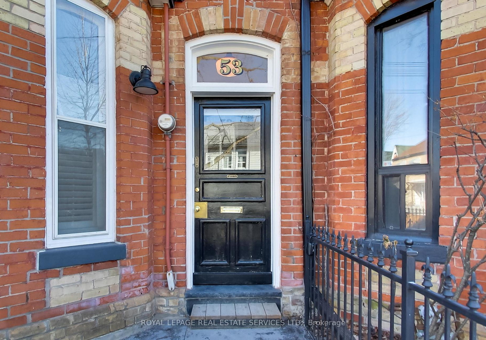 53-robinson-street-toronto-ontario-c12867282