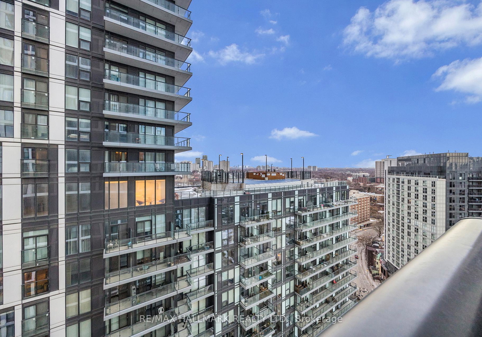 181-dundas-street-e-toronto-ontario-c12867368