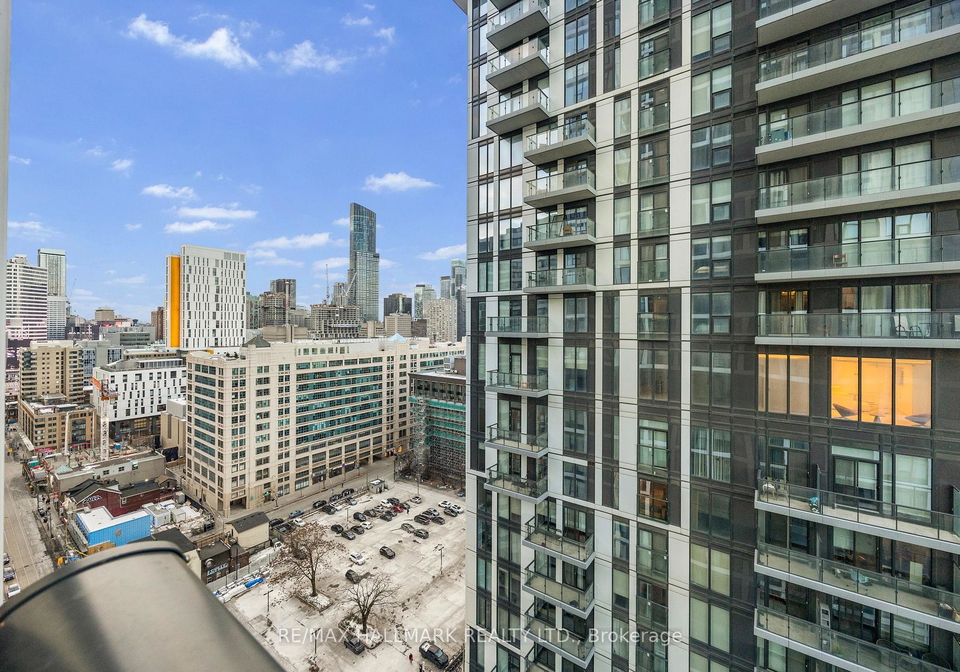 181-dundas-street-e-toronto-ontario-c12867368