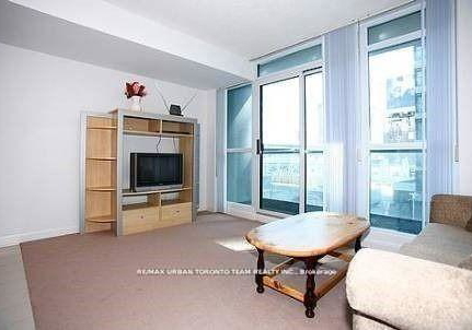 600-fleet-street-toronto-ontario-c12867526
