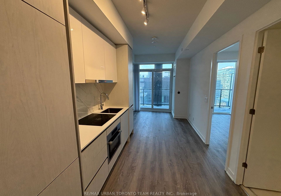 180-front-street-e-toronto-ontario-c12867592