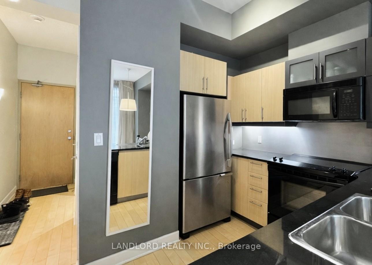 350-wellington-street-w-toronto-ontario-c12867682