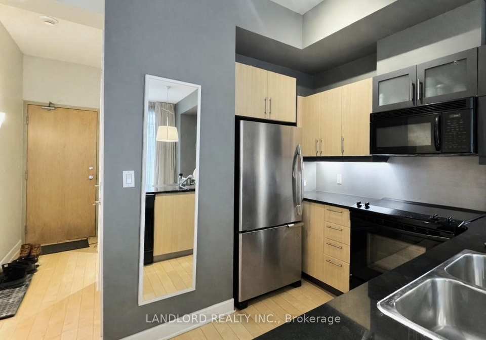 350-wellington-street-w-toronto-ontario-c12867682