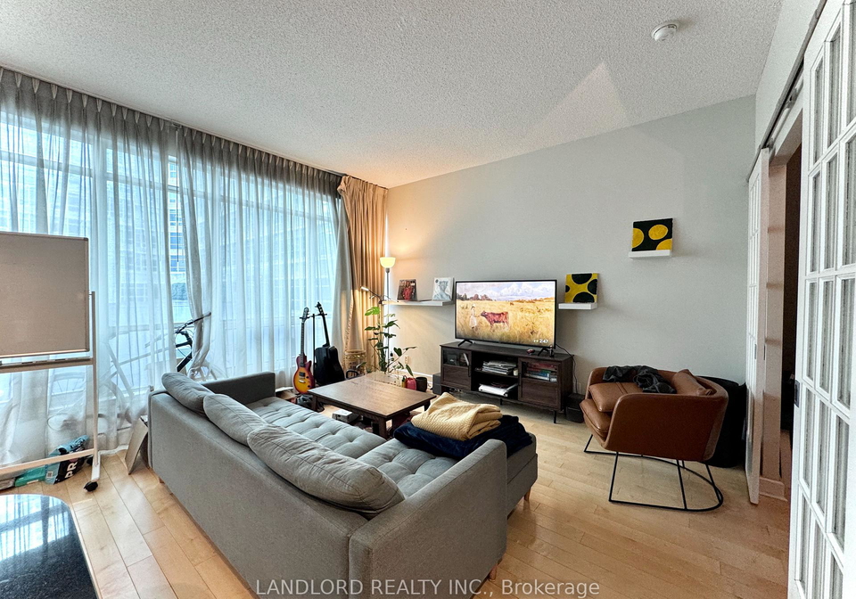350-wellington-street-w-toronto-ontario-c12867682