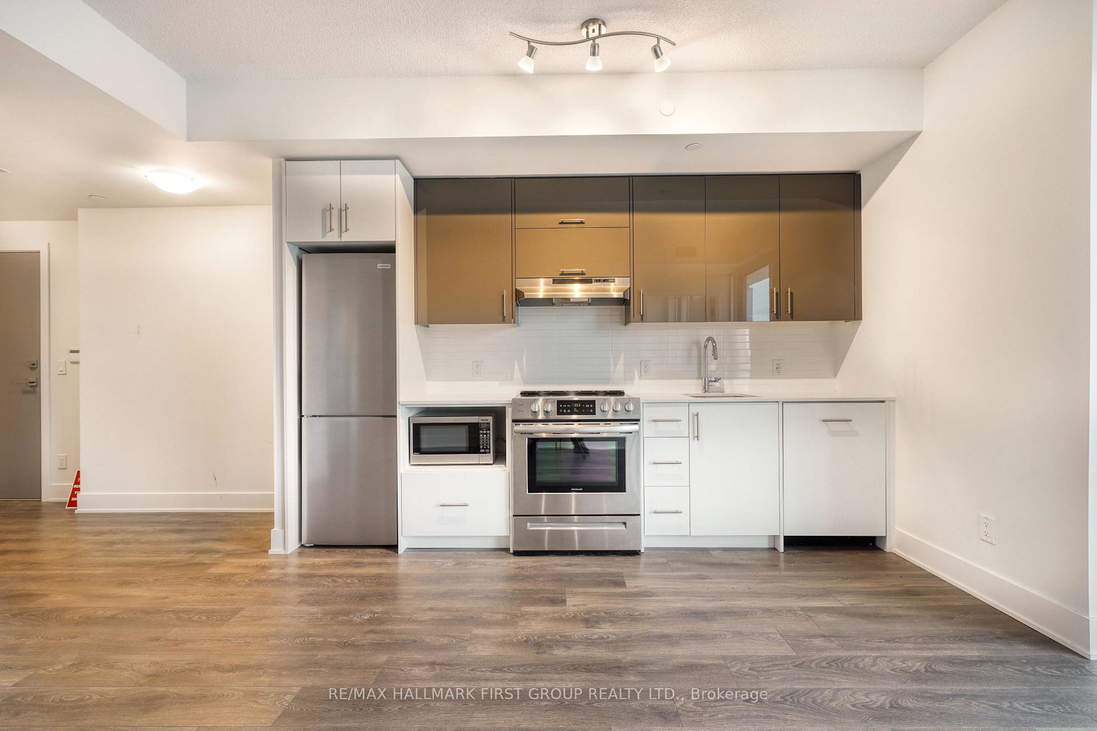 188-fairview-mall-drive-north-york-ontario-c12867710