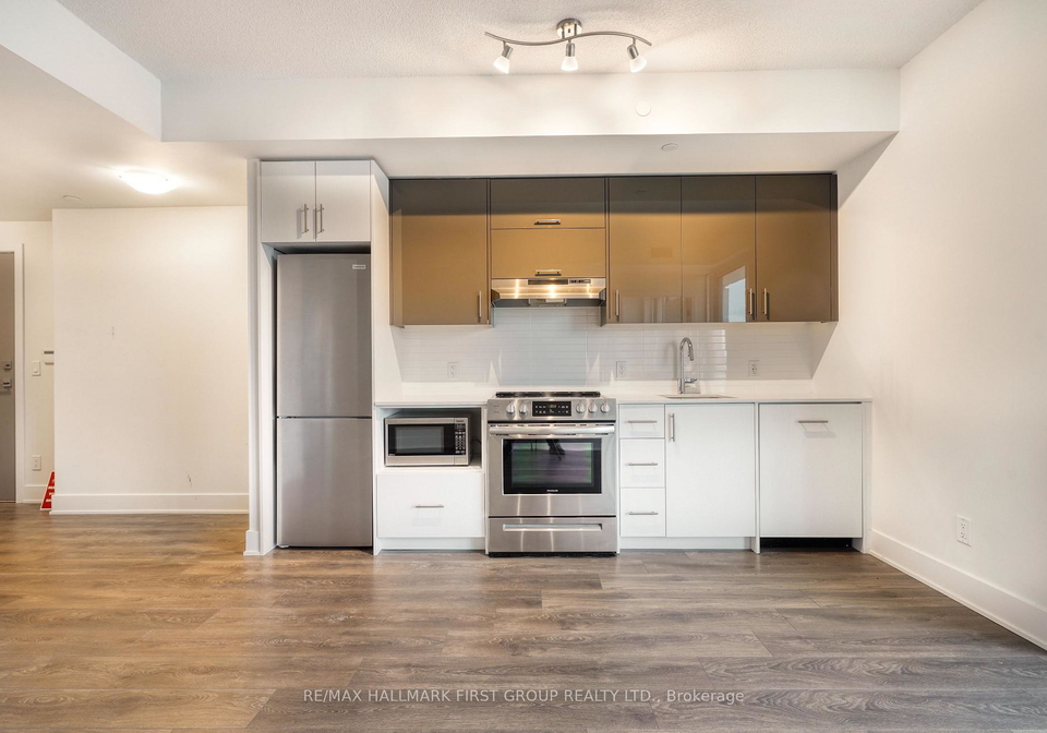 188-fairview-mall-drive-north-york-ontario-c12867710
