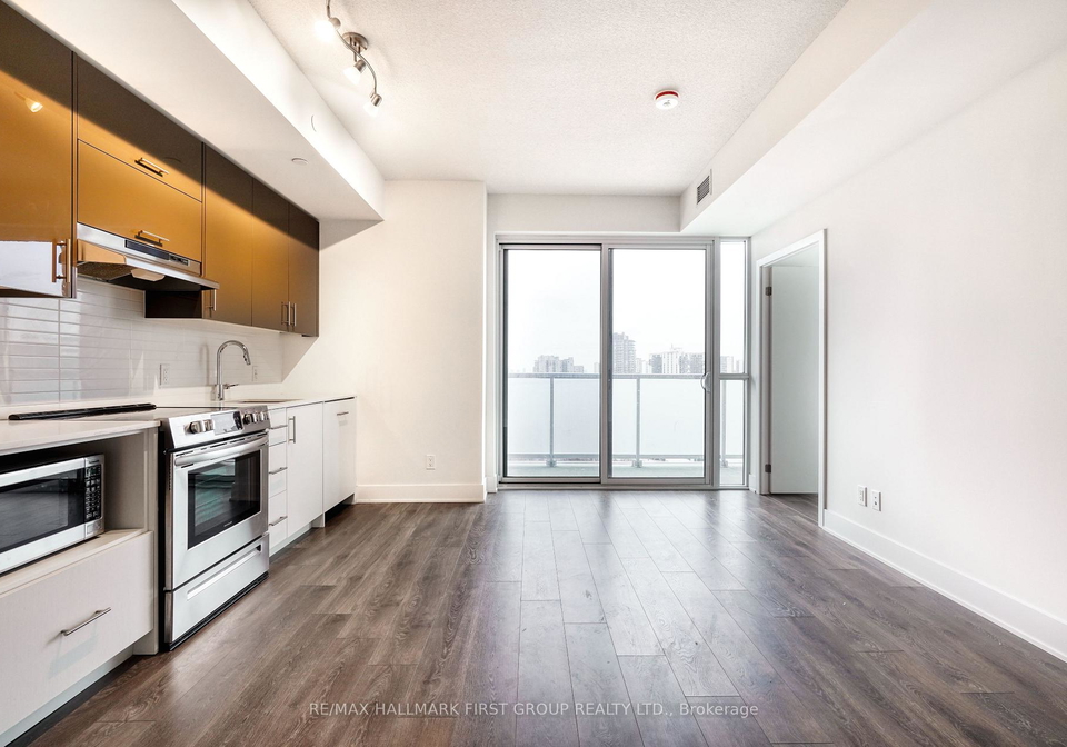 188-fairview-mall-drive-north-york-ontario-c12867710