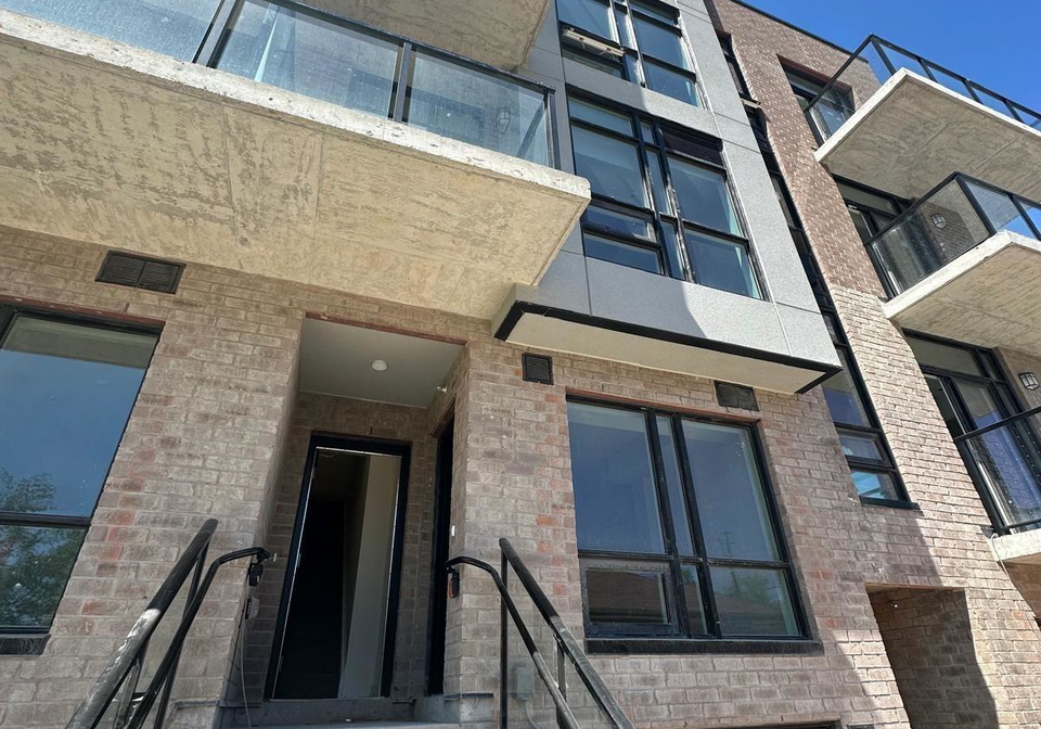 851-sheppard-avenue-w-toronto-ontario-c12867736