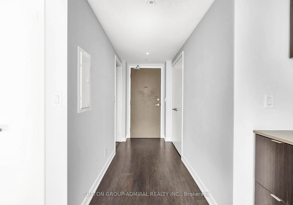 100-harbour-street-toronto-ontario-c12867738
