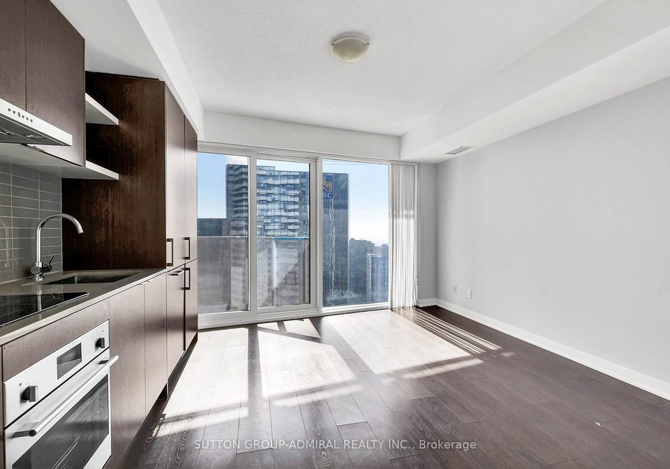 100-harbour-street-toronto-ontario-c12867738