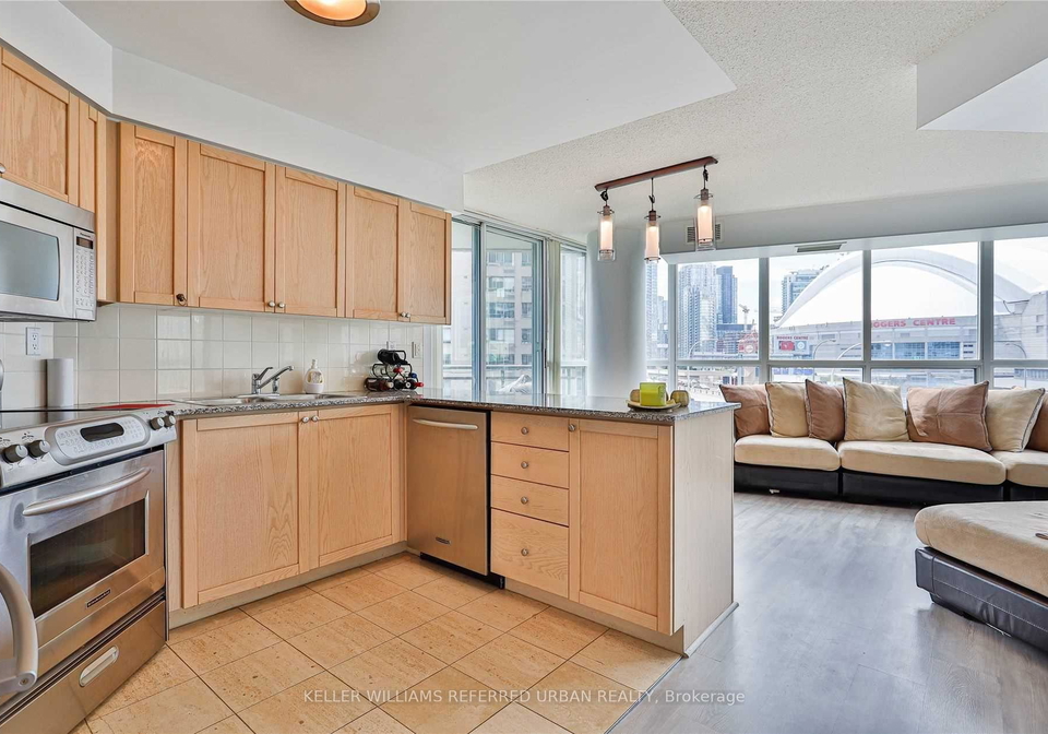 230-queens-quay-w-toronto-ontario-c12868490