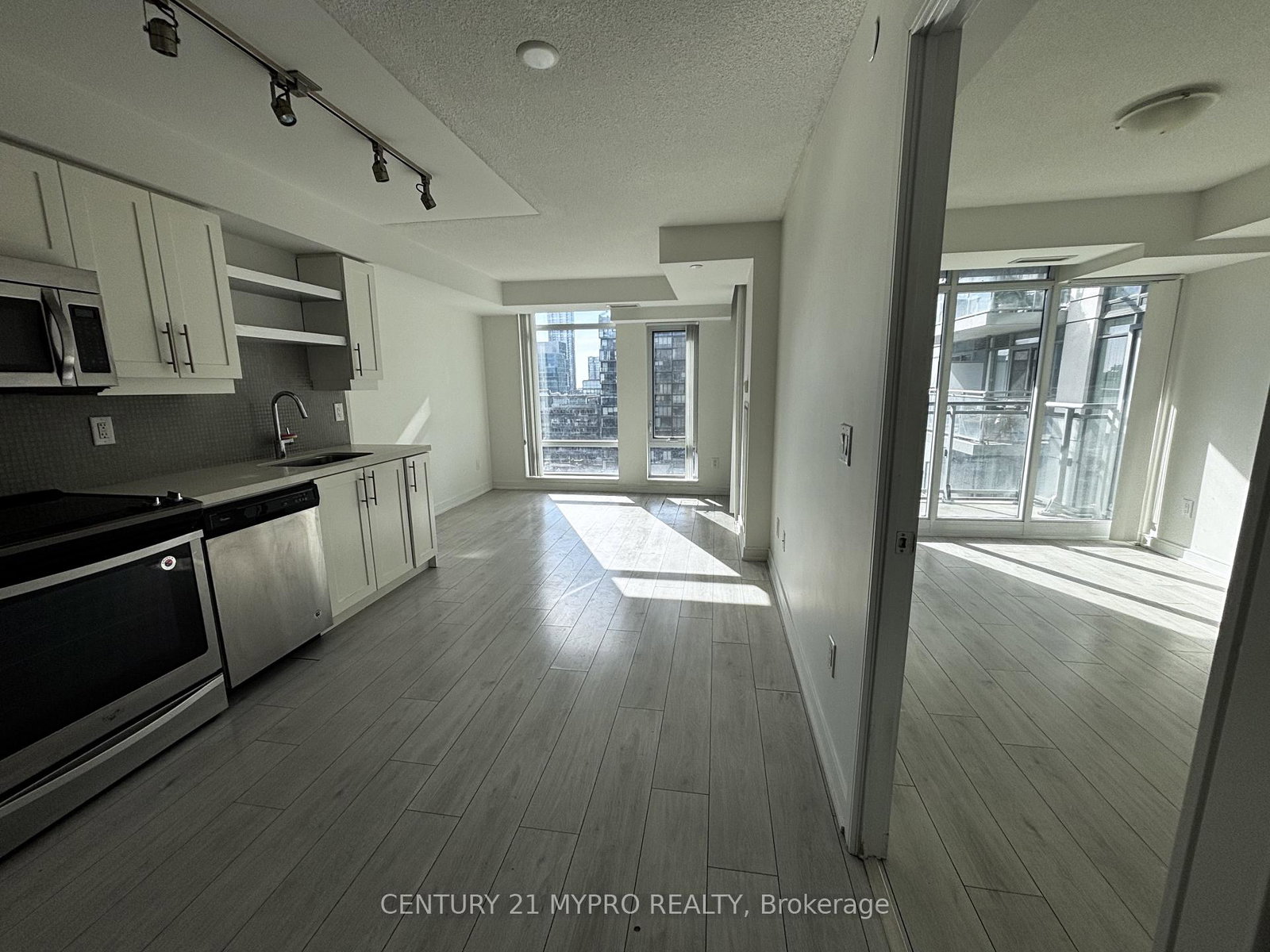 525-adelaide-street-w-toronto-ontario-c12868830