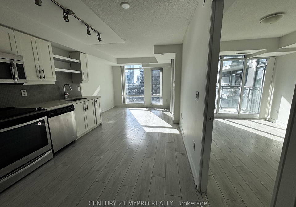 525-adelaide-street-w-toronto-ontario-c12868830