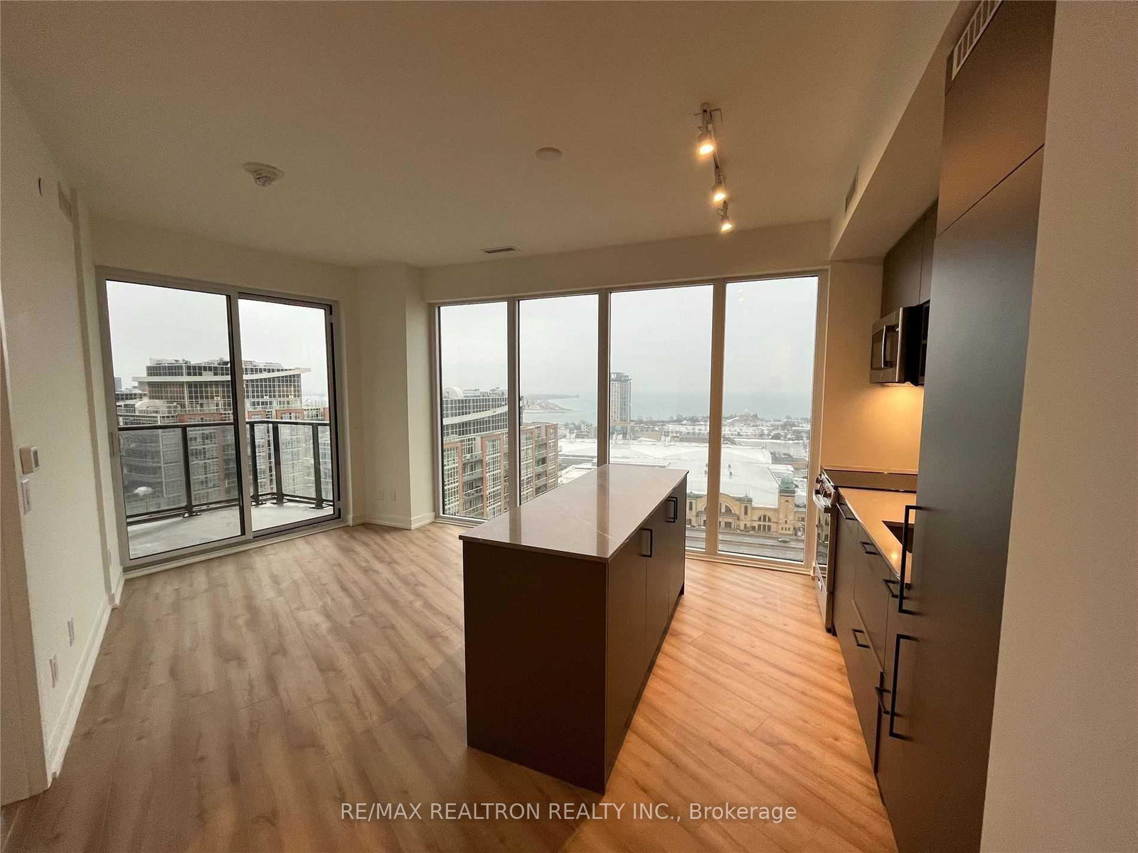 135-east-liberty-street-toronto-ontario-c12869038