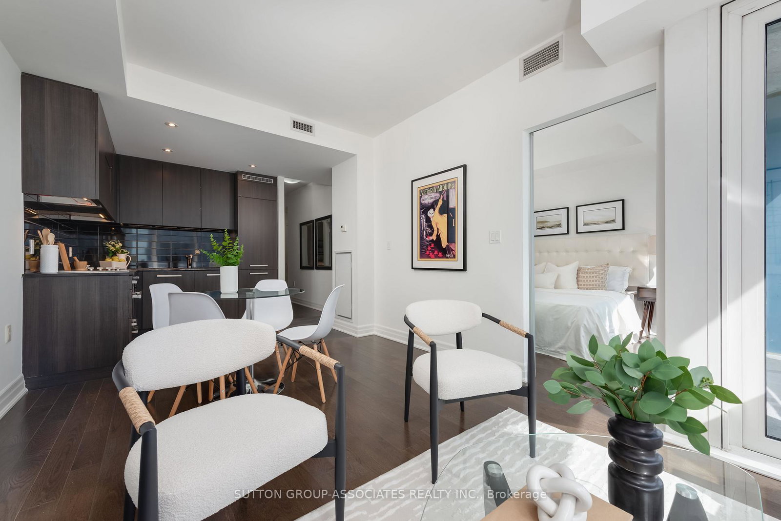 8-the-esplanade-avenue-toronto-ontario-c12869210