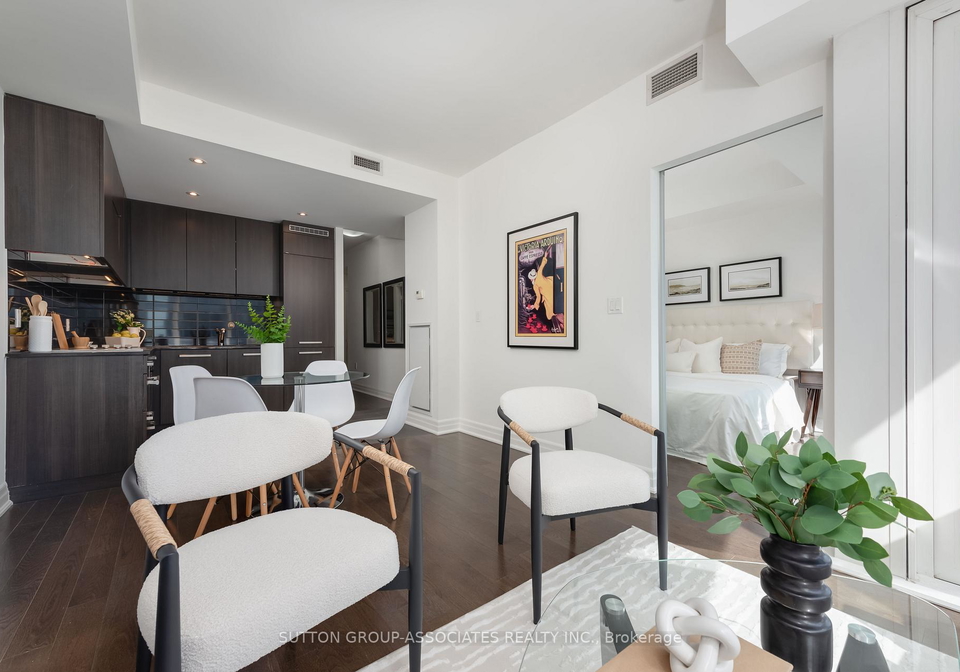 8-the-esplanade-avenue-toronto-ontario-c12869210