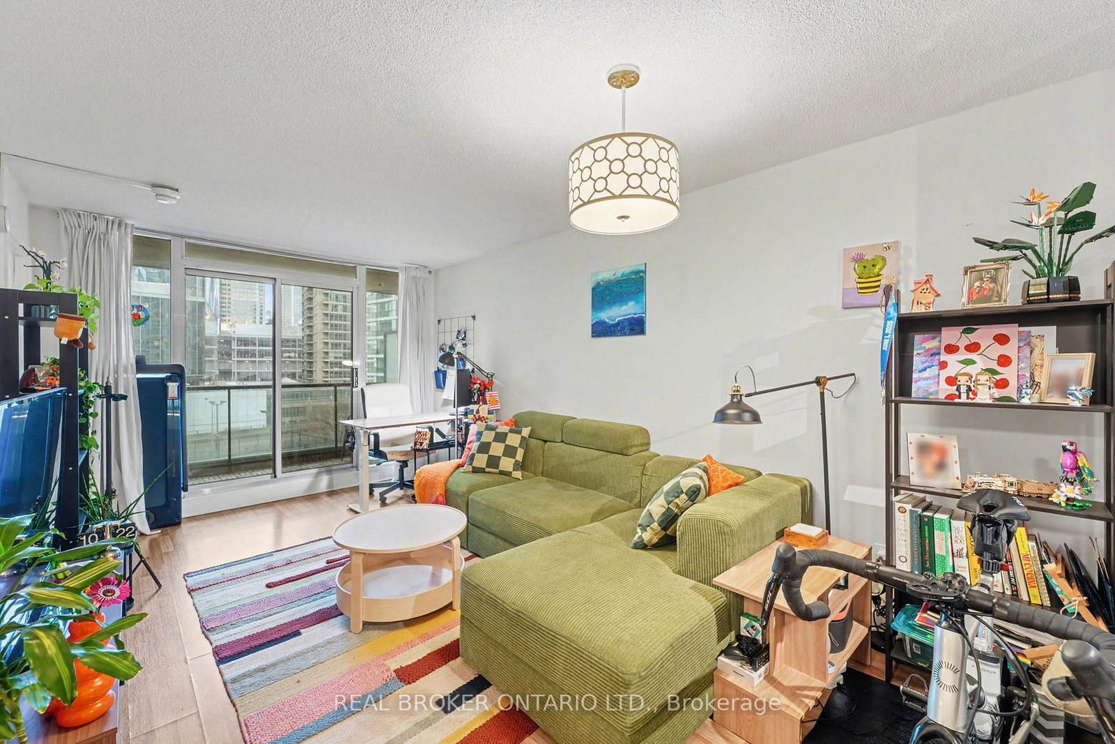 12-yonge-street-toronto-ontario-c12869516