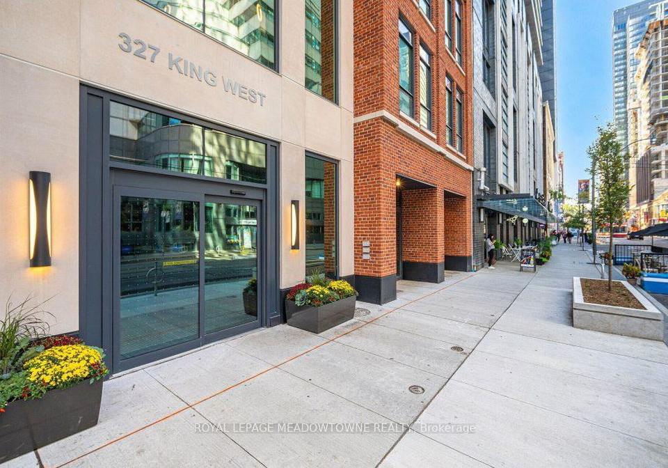 327-king-street-toronto-ontario-c12869940