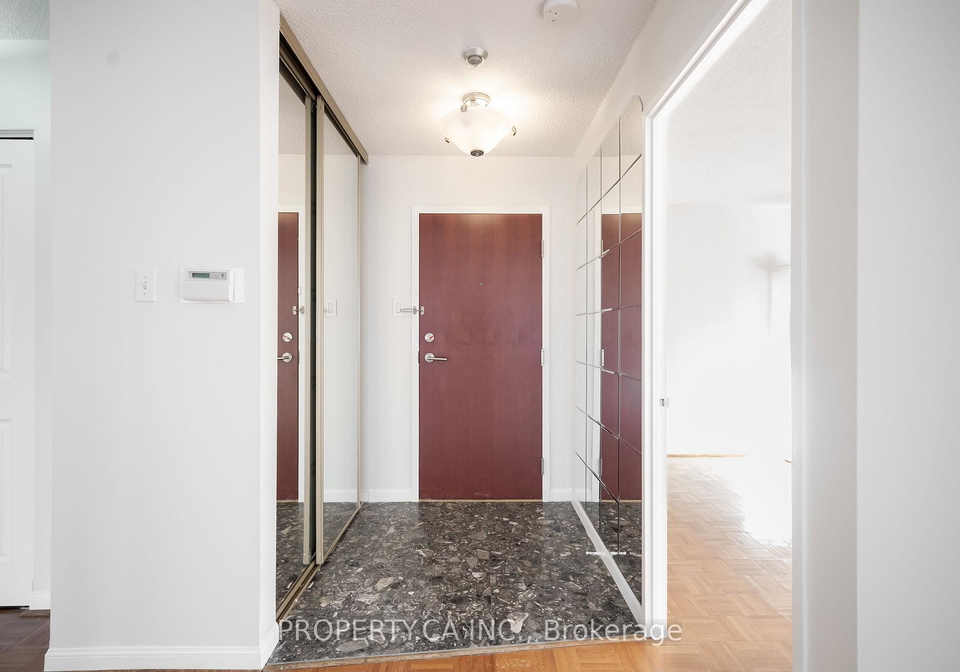 1121-steeles-avenue-w-toronto-ontario-c12870246