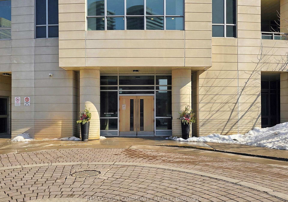 18-holmes-avenue-north-york-ontario-c12870406