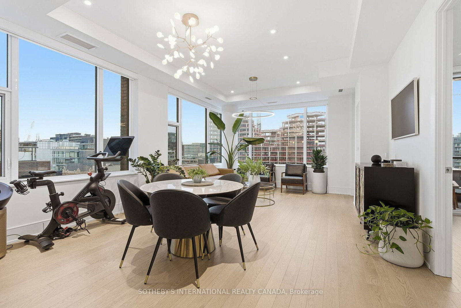 455-wellington-street-w-toronto-ontario-c12870492