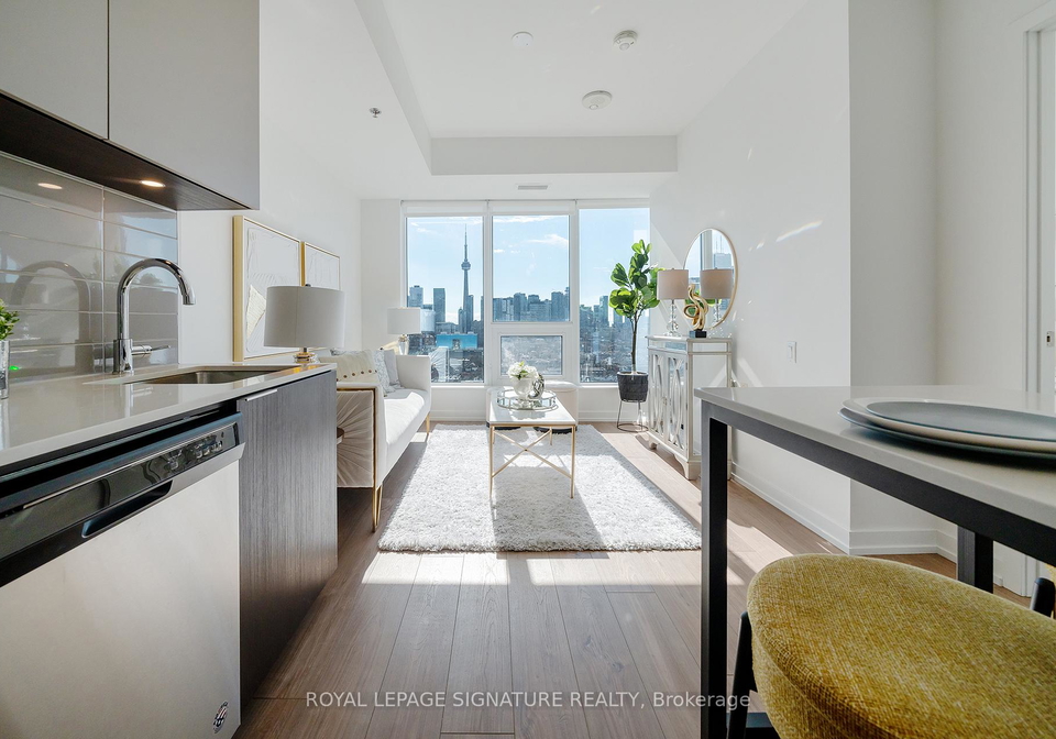 203-college-street-toronto-ontario-c12871600