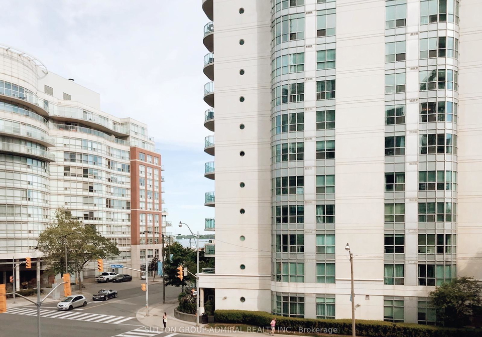 38-dan-leckie-way-s-toronto-ontario-c12872220