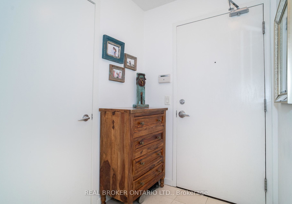 8-york-street-toronto-ontario-c12872270