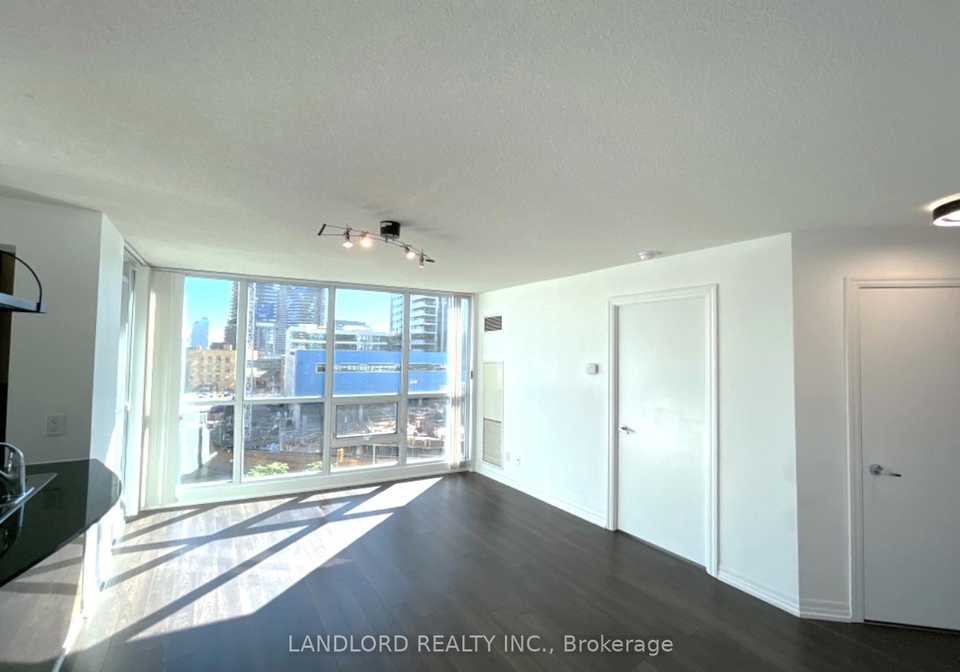 16-yonge-street-toronto-ontario-c12872356
