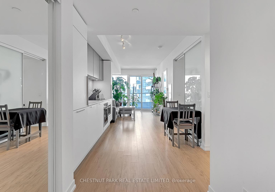85-wood-street-toronto-ontario-c12872852