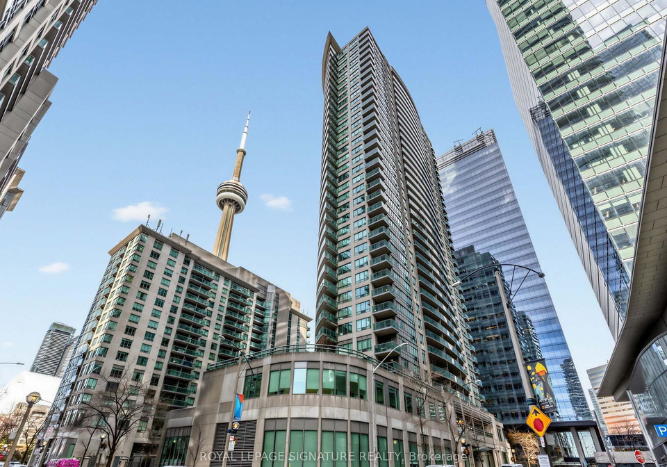 30-grand-trunk-crescent-toronto-ontario-c12873584