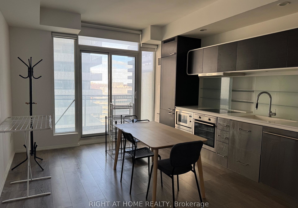 45-charles-street-e-toronto-ontario-c12873592