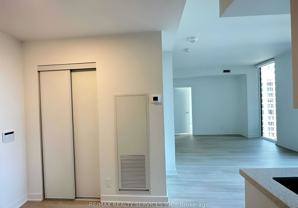 30-tretti-way-toronto-ontario-c12873840