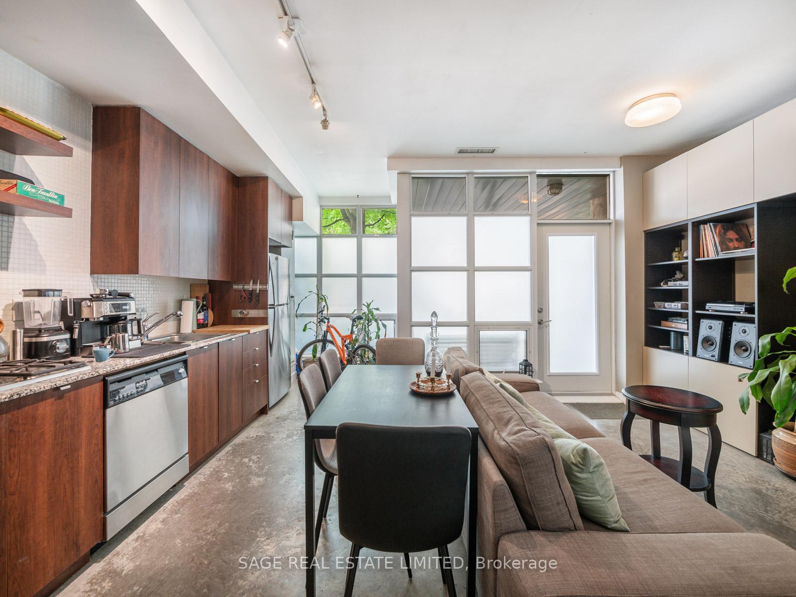 19-brant-street-w-toronto-ontario-c12873846