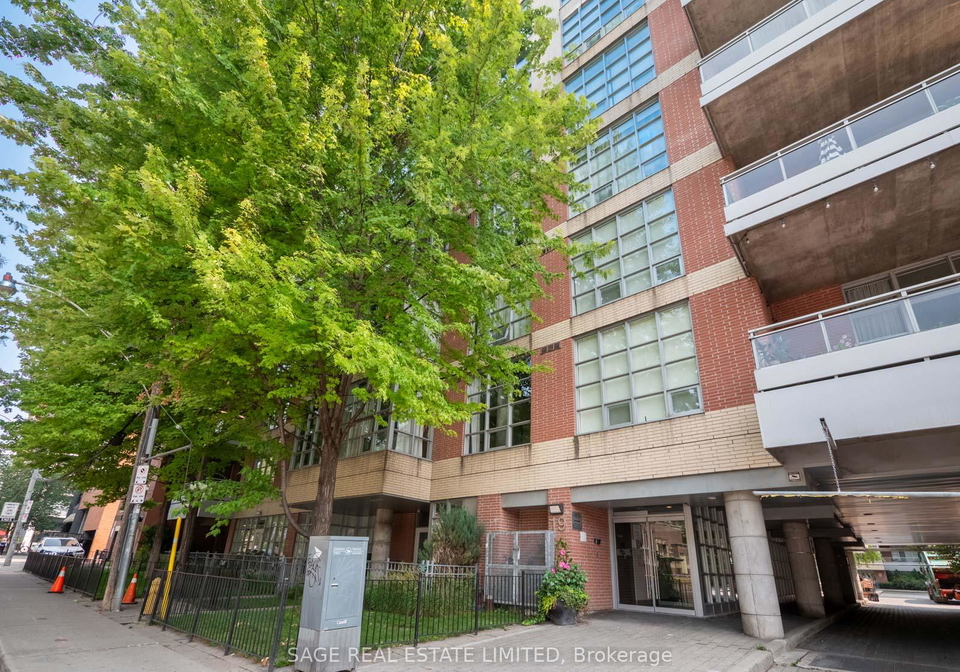19-brant-street-w-toronto-ontario-c12873846