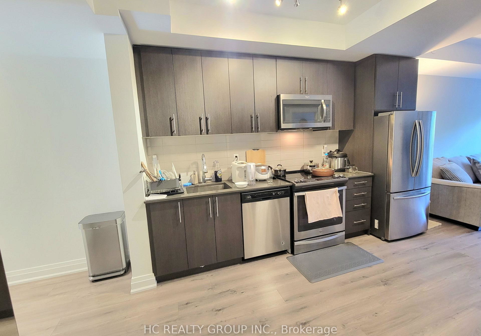 780-sheppard-avenue-e-north-york-ontario-c12874068