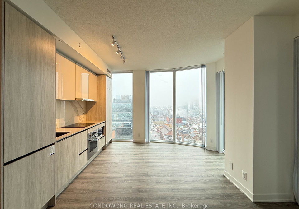 180-front-street-e-toronto-ontario-c12874238