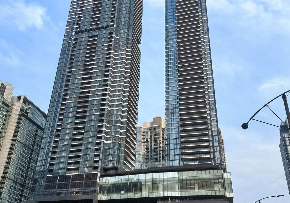 3-concord-cityplace-way-toronto-ontario-c12874476