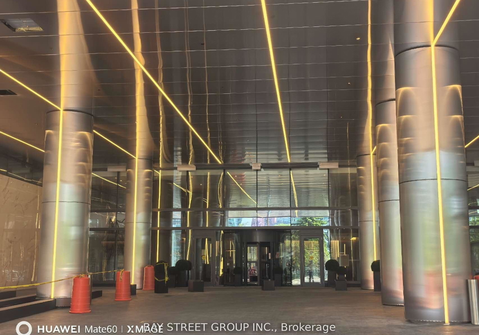 3-concord-cityplace-way-toronto-ontario-c12874476