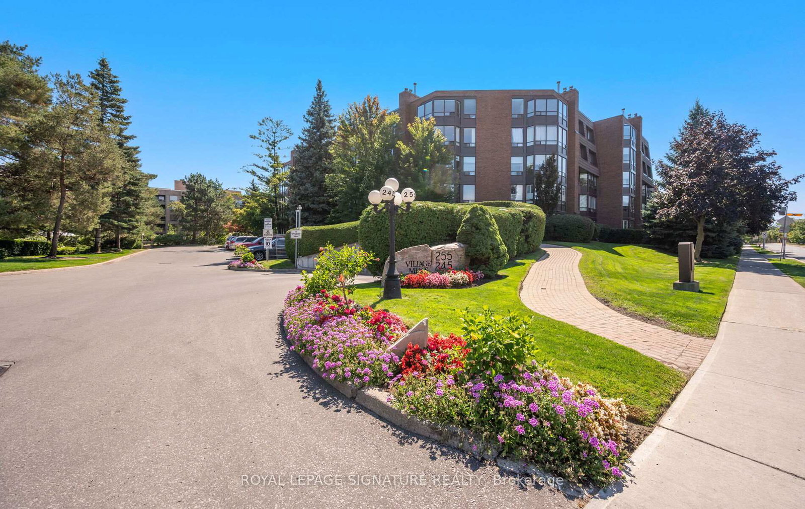 255-the-donway-w-north-york-ontario-c12874666