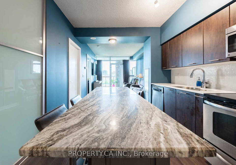 169-fort-york-boulevard-toronto-ontario-c12875164