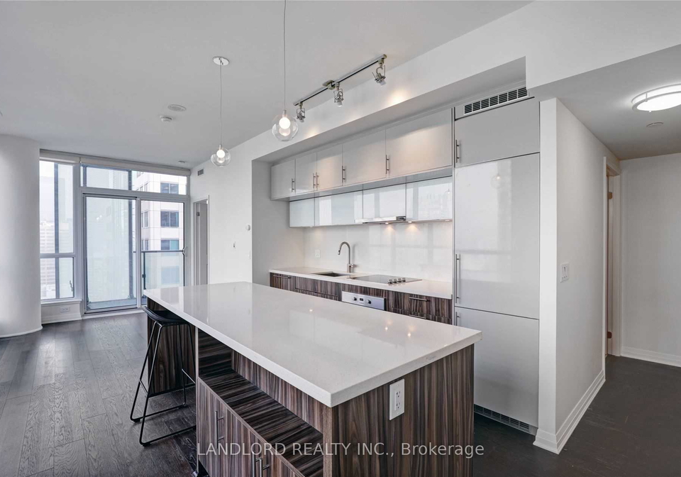 8-mercer-street-toronto-ontario-c12875222