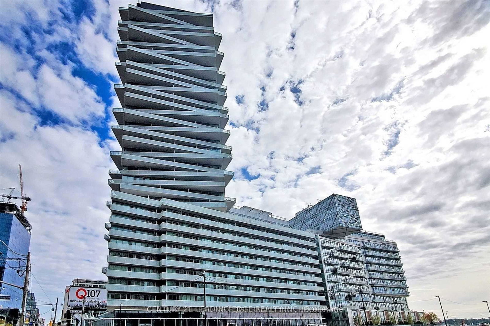 15-queens-quay-e-toronto-ontario-c12875296