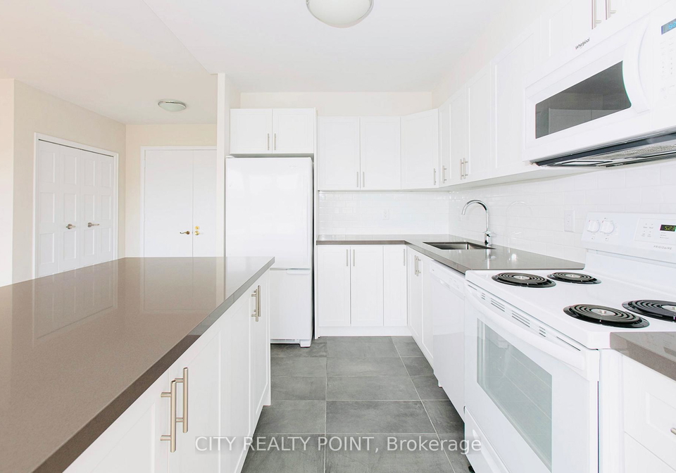 10-shallmar-boulevard-toronto-ontario-c12875530
