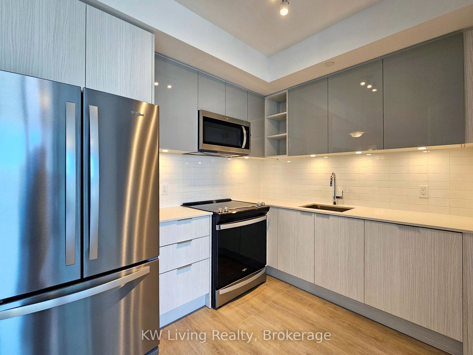 25-holly-street-toronto-ontario-c12876660