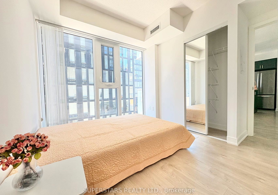 50-wellesley-street-e-toronto-ontario-c12876792