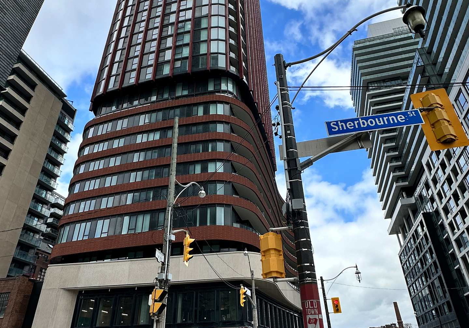 180-front-street-e-toronto-ontario-c12877082